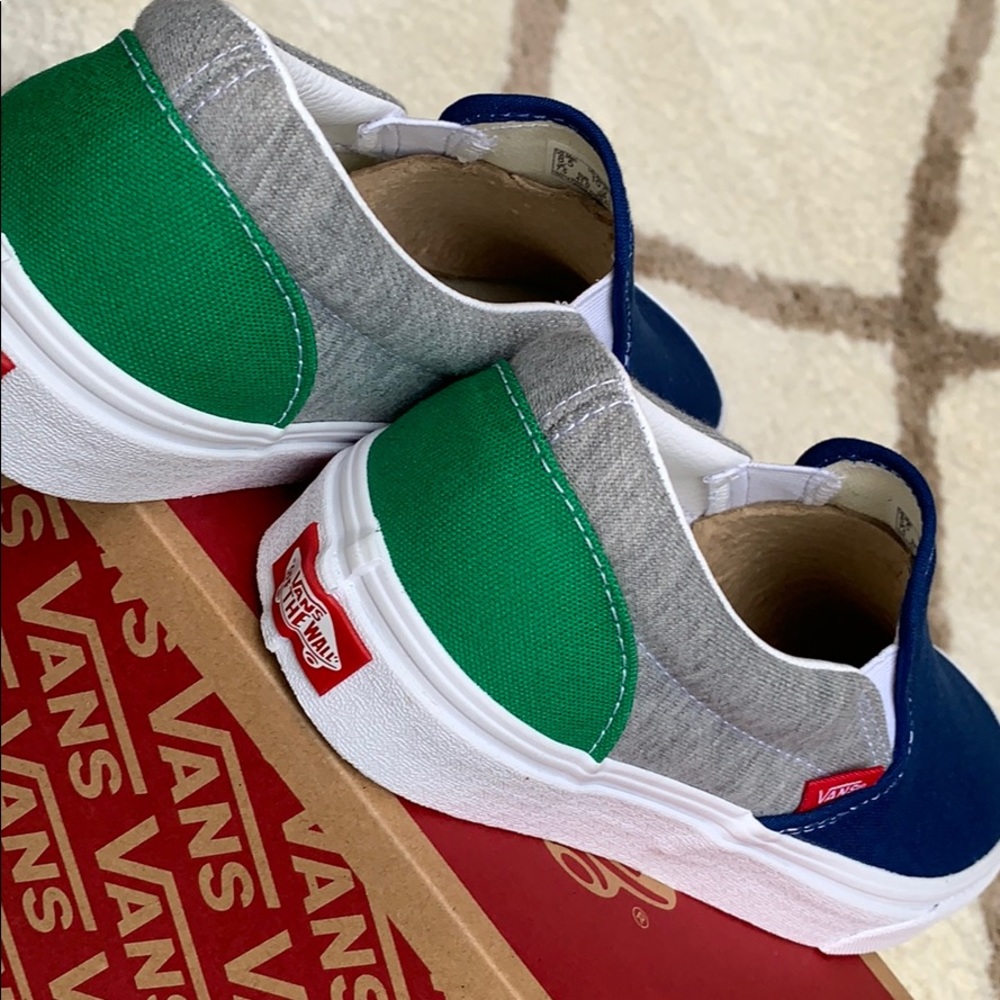•VANS Men’s CLASSIC SLIP ON VANS COASTAL Grey/TrWht Sneakers - Picture 9 of 16